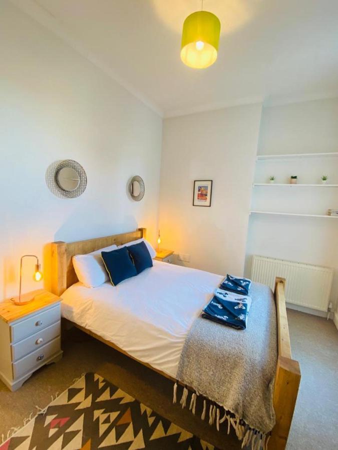 Unique Sea View Apartment Hastings Esterno foto